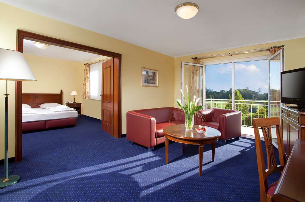 Dorint Marc Aurel Spa & Golf Resort Bad Goegging Room photo